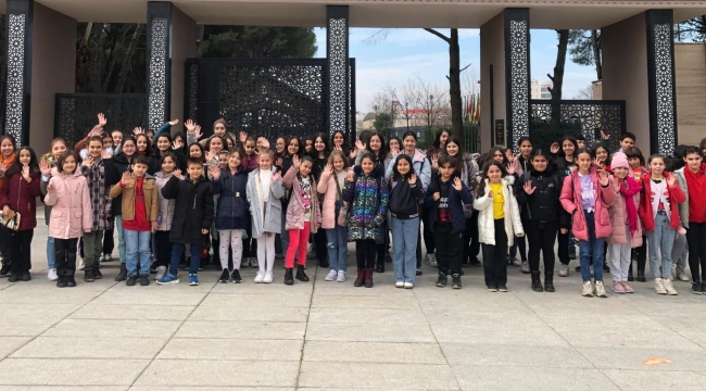 Öğrencilere karne hediyesi dioramik mesir müzesi ve masal park gezisi