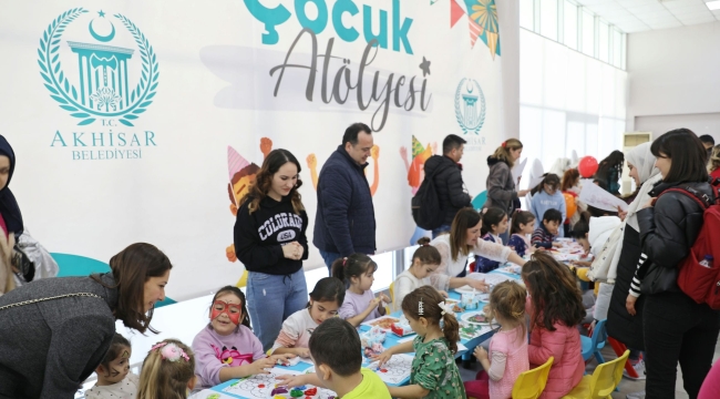 Psikologlar eğitmenler iş başında