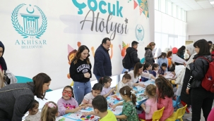 Psikologlar eğitmenler iş başında