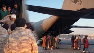 Yaralı depremzedeler tedavi için Manisa'ya getirildi