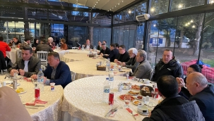 Başkan Hızlı Akhisar'da partililerle iftar yaptı