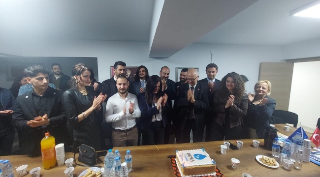 CHP yöneticileri Deva partisinin 3.yılını kutladı
