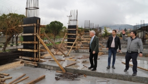 Halitpaşada sanayi sitesi, Sarıçam'da şadırvan yapımı sürüyor