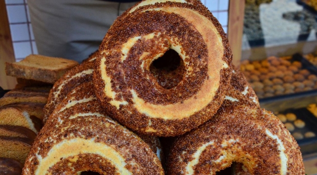 Manisa'da simit 6,lira dilim peynir 10 lira