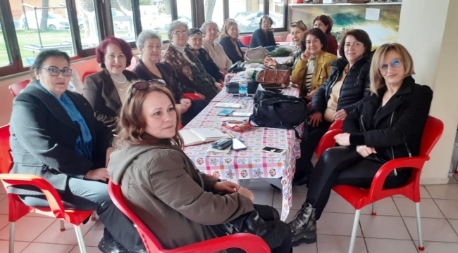 Salihli CHP ilçe kadın yönetimi 'başladı'