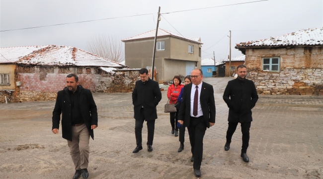 Turgutlu Ayvacık mahallesinin bitmeyen yol sorunu çözüldü