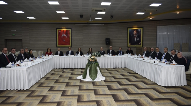 Uslusoy'a veda yemeği