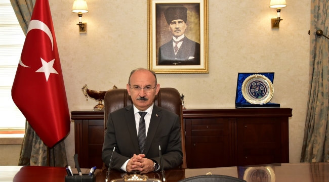 Vali Karadedeniz'den Çanakkale Zaferi'nim 108. yıldönümü mesajı