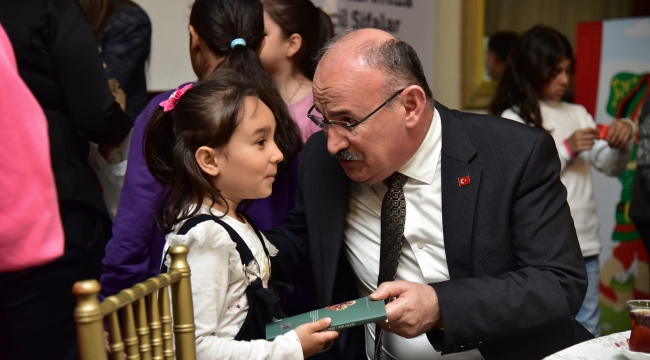 Vali Karadeniz depremzedeler için düzenlenen etkinliğe katıldı