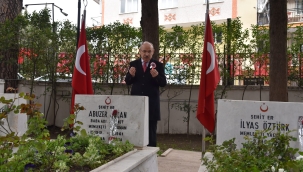 Vali Karadeniz tüm şehitler için dua okudu