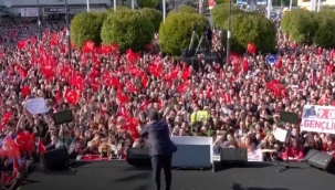 Akhisa'da yer yerinden oynadı