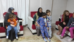 AKP'li kadın yöneticilerinin ev ziyaretleri sürüyor