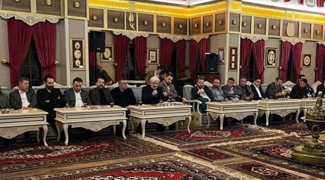 AKP yöneticileri seçim toplantısı yaptı