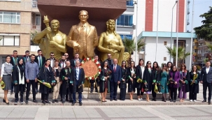 Avukatlar gününde avukatlar''herkes için adalet adalet için avukat"diye haykırdı