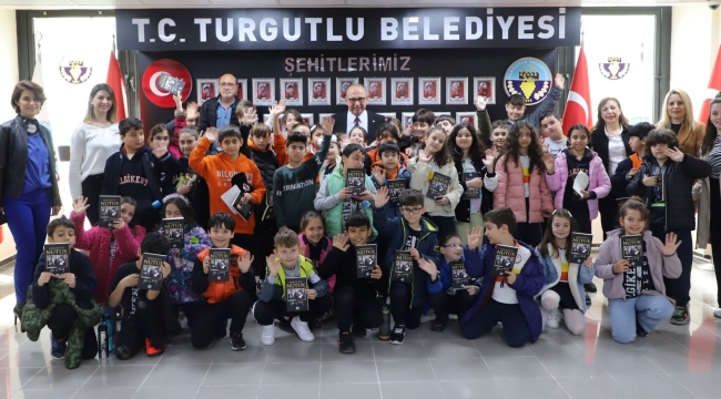 Başkan Akın'dan minik öğrencilere yerel yönetim dersi
