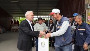 Başkan Bilgin'den peronelle hediyeli bayram kutlaması