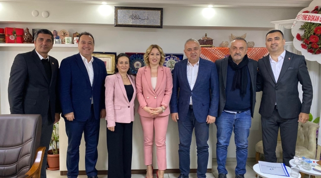 CHP adayları meslek odalarını ziyaret etti