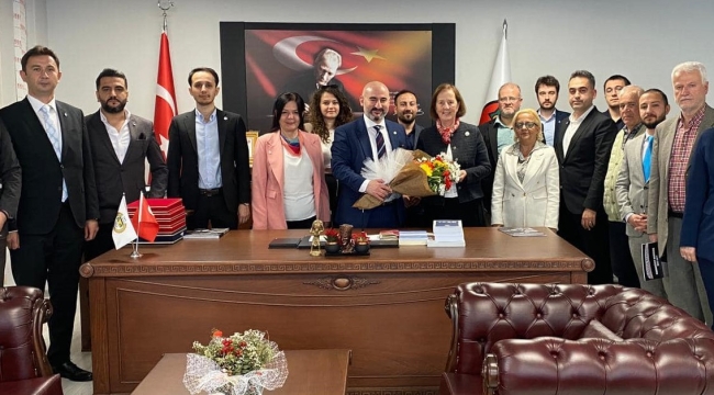 CHP'li Kavaf baroyu ziyaret etti