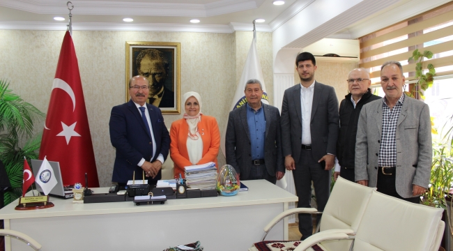 CHP'li meclis üyeleri MESO başkanı Akyüz'ü ziyaret etti