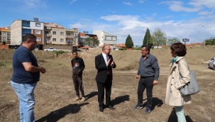 Cuma pazarında inşaat başladı