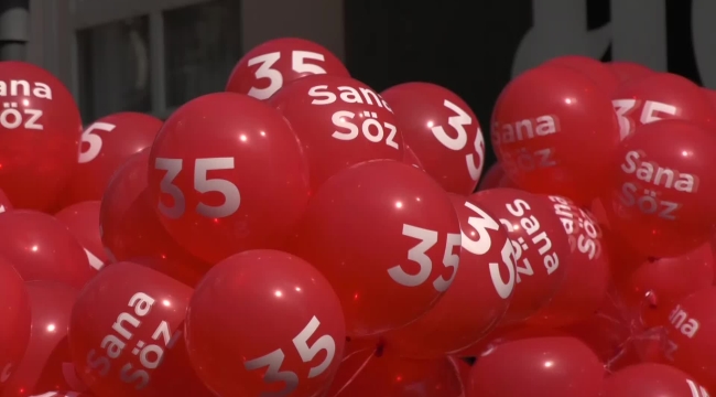İzmir'de CHP'li gençlerden balonlu eylem