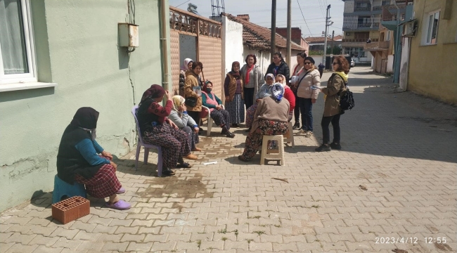 Kapıkapı mahalle mahalle dolaşarak oy istediler