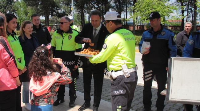 Lokma hayrına müdür Gezer'de katıldı 