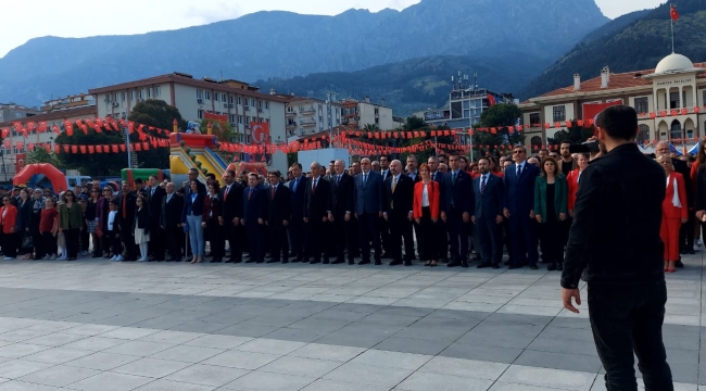Manisa'da 23 nisan çoşkuyla kutlandı