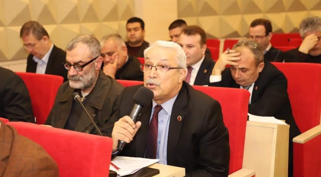 CHP'li başkan vekili böyle bağırdı''Koltukta şehir yönetilemez başkan'' 