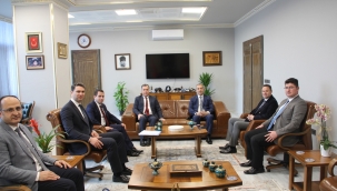 Vali vekili ve kaymakamlardan müdür Gezer'e ziyaret