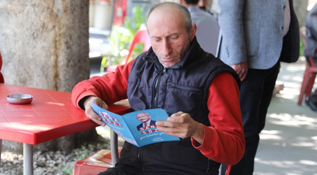 Vatandaş okuyor