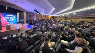 Vatandaşlar başkan Akın'ı sorularıyla terletti 