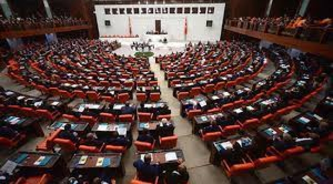 16 parti meclise girdi,meclisin geçici başkanı Bahçeli