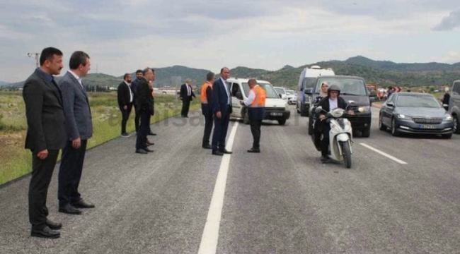 Akhisar-Dikili arası Bergama çevre yolu trafiğe açıldı
