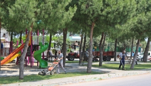 Akhisarda yeni parklar kazandırırlıken,eskiler yenileniyor