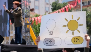 Akşener Manisa'da hükümete yüklendi