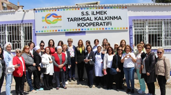 CHP kadın kolları genel başkanı Nazlıak Manisa'da 