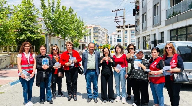 CHP kadın kolları üyeleri Atatürk mahallesinde