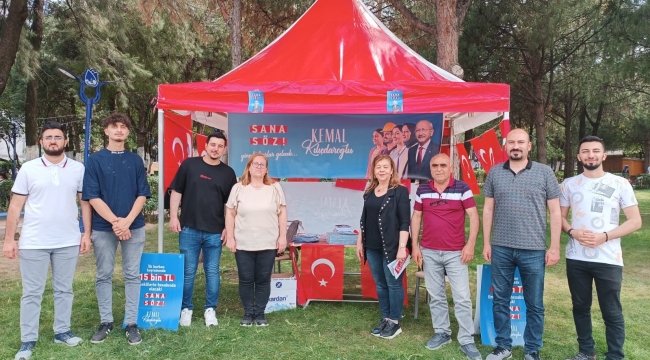 CHP'liler lale meydanı'nda seçim çadırı kurdu
