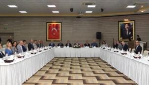 Emekli olan Eser veda yemeği