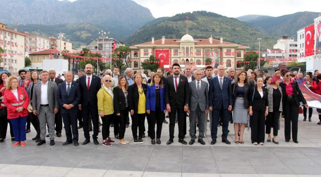 Gençler bayramına sahip çıktı