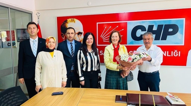 Kavaf CHP'yi ziyaret etti