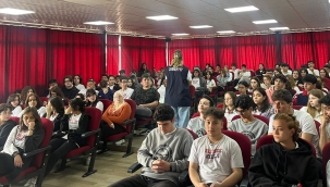 Polisin çoçukları bilgilendirme eğitimi sürüyor