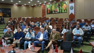 Salihlil'de 'ikindi'den sonra şiir' dinletisi büyük ilgi gördü