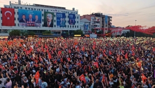 Siyasetin nabzı Manisa'da attı