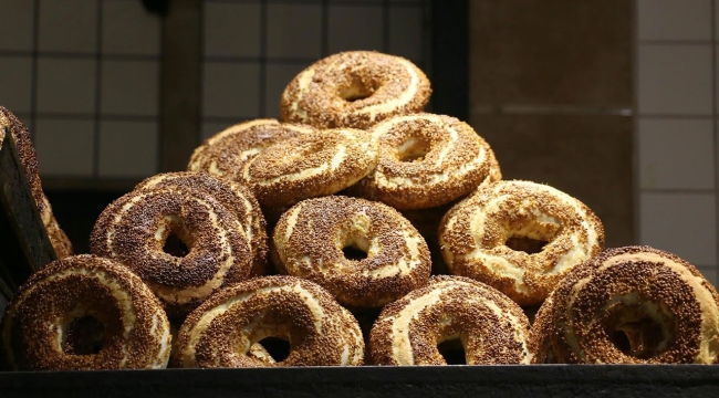 Simit çay bir dilim peynirli kahvaltı 30 liyaya dayandı