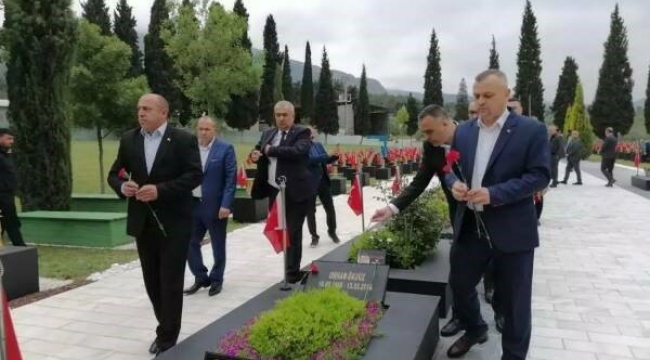 Soma'da madenciler dualarla anıldı