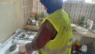 Akhisar'da evde bakım ekibi iş başında