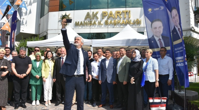 AKP'liler bayramlaştı