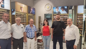 MESO başkanı Akyüz esnafların şikayetlerini dinliyor